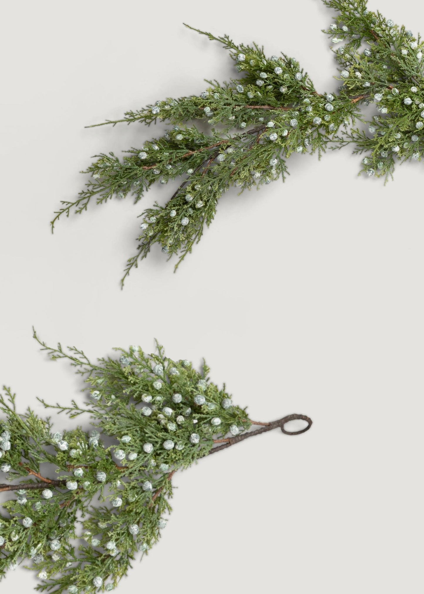 SALE - Deluxe Artificial Oregon Juniper Berry Garland - 48"